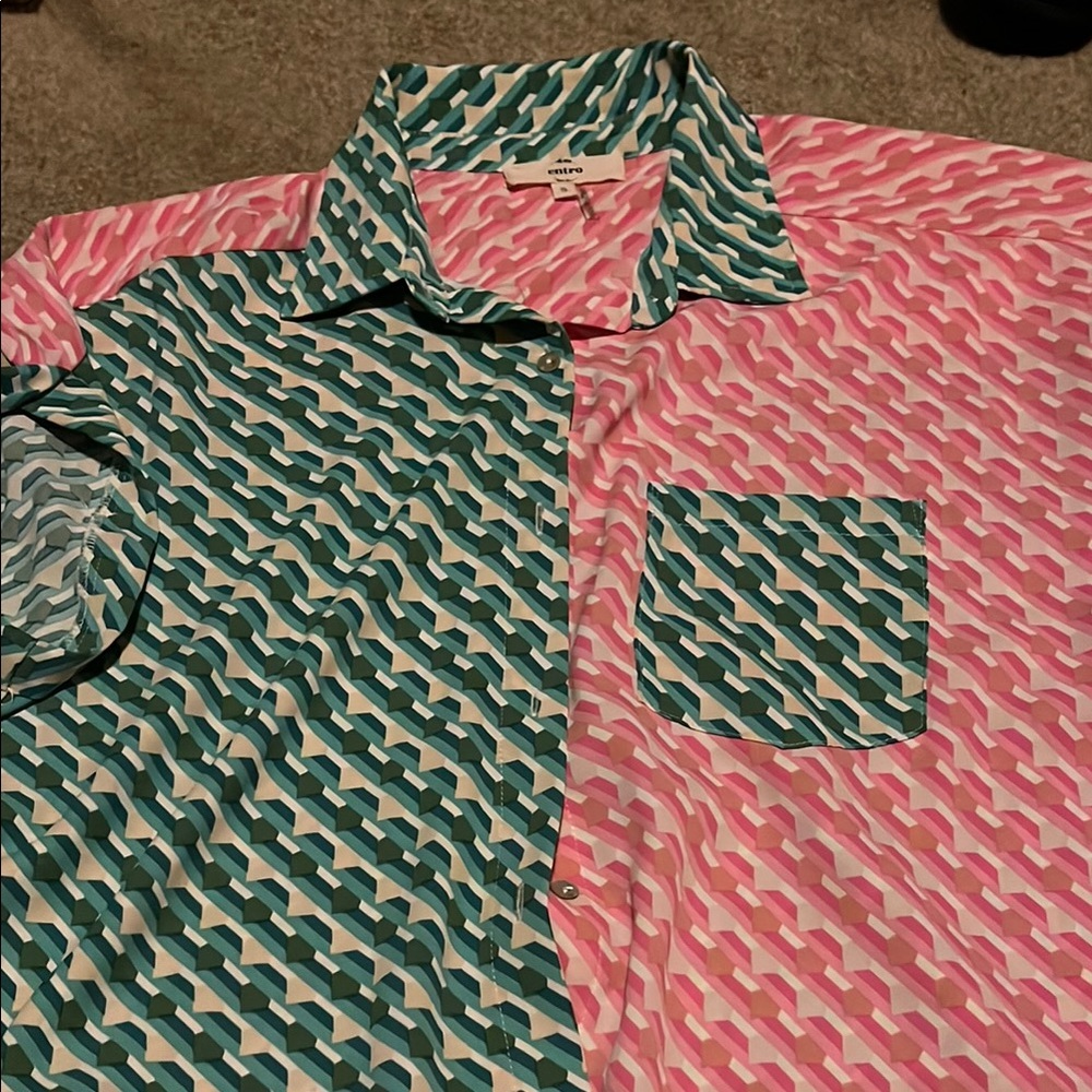 NWOT Women Geometric Button-Up Shirt